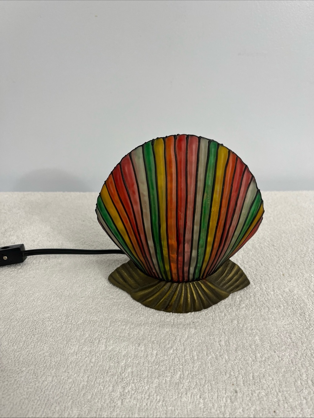 Vintage Tiffany Style Stained Glass Clamshell Lamp Rainbow Accent Nightlight
